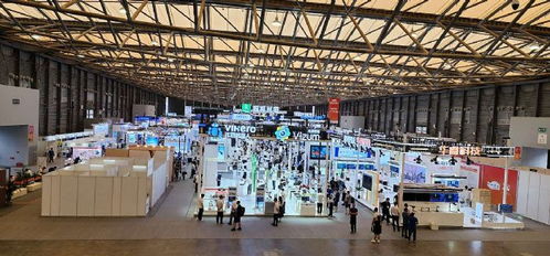 長芯盛攜高柔有源光纜產(chǎn)品驚艷亮相上海機器視覺展